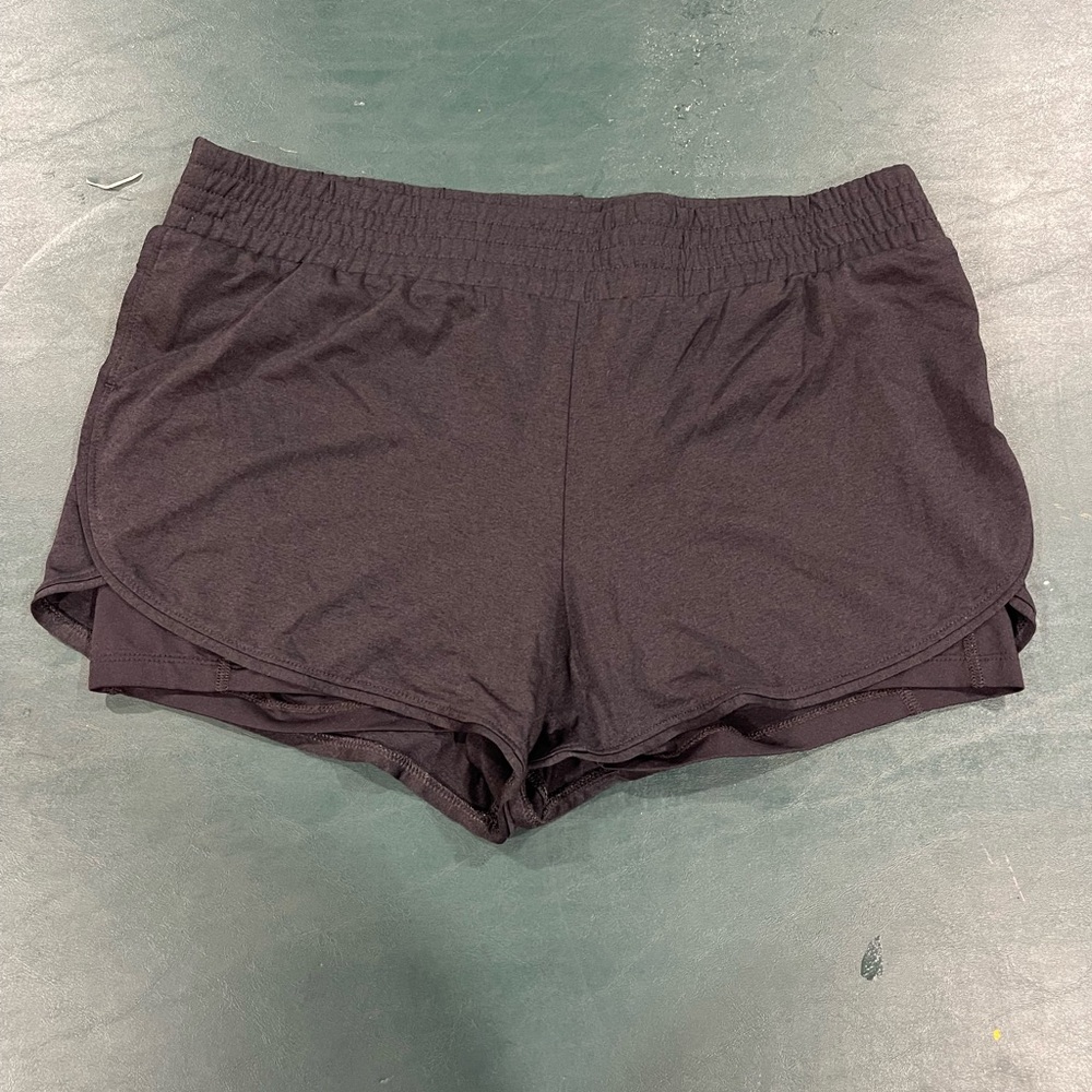 Brooks layered athletic shorts size large.